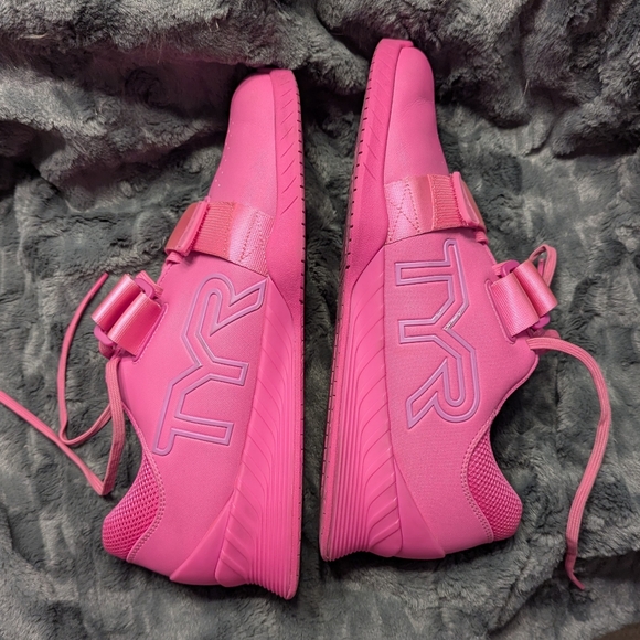 TYR L1 Lifting Shoes - Picture 4 of 6